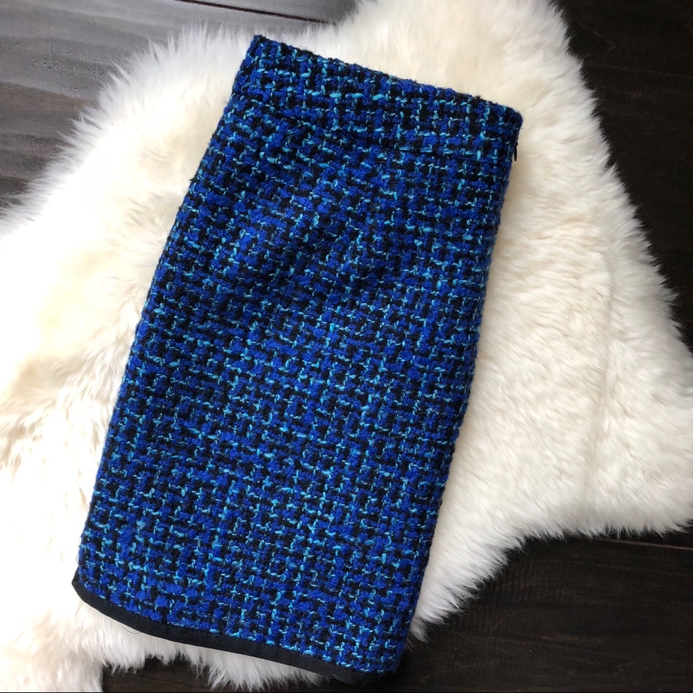 Cute J. Crew wool skirt size 4 blue and black EUC